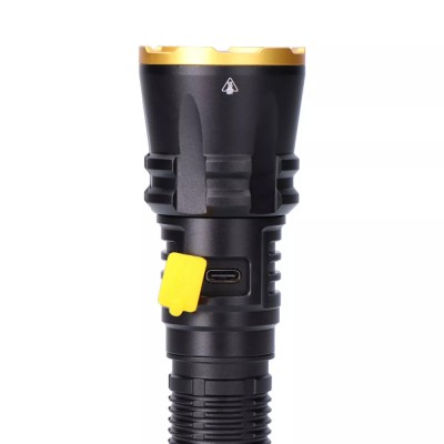 LINTERNA LED LARGO ALCANCE WOLFPRO X3 1800LM 20W R